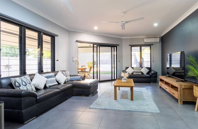 Super Spacious Modern Home with Pool