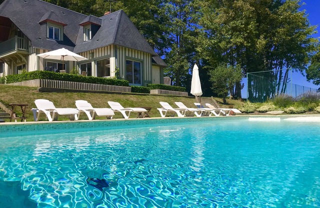 SUPERB 5⭐️ HOUSE WITH PRIVATE POOL AND TENNIS