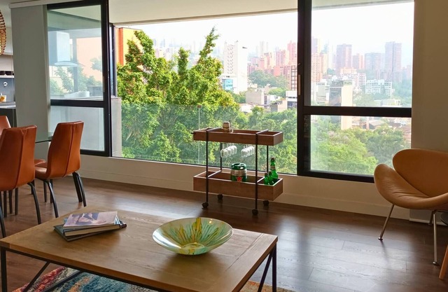 Superb Apt In The Center Of El Poblado, Medellín