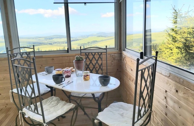 Superb 52m2 apartment not overlooked with 25m2 loggia.