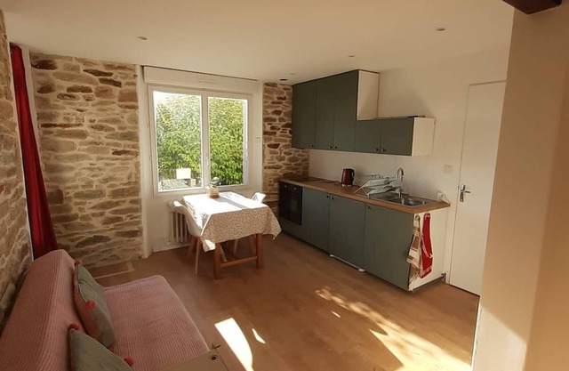 Superb studio, brand new