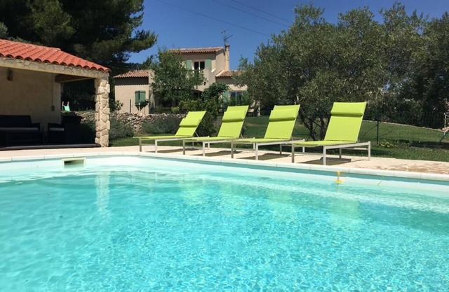 Superb villa in Provence and private swimming pool with the sound of cicadas