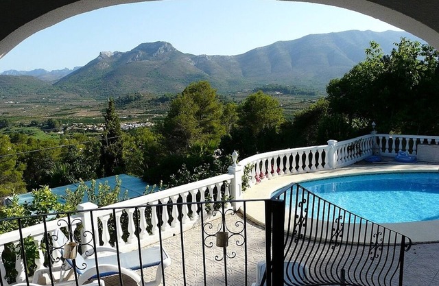 Superb Villa with Stunning Mountain and Valley Views