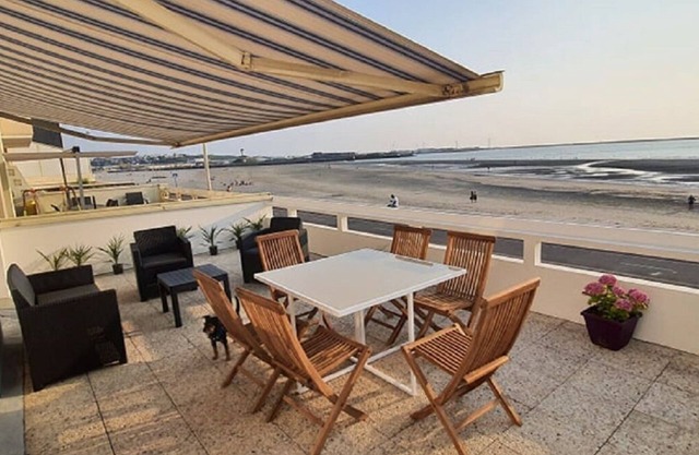 Superbe Appartement Avec Terasse Face a la mer