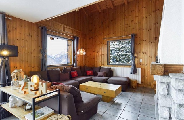 Superbe Duplex Savoyard pour 13 pers. avec Cheminée et Balcons, à 300m des Pistes - FR-1-398-616