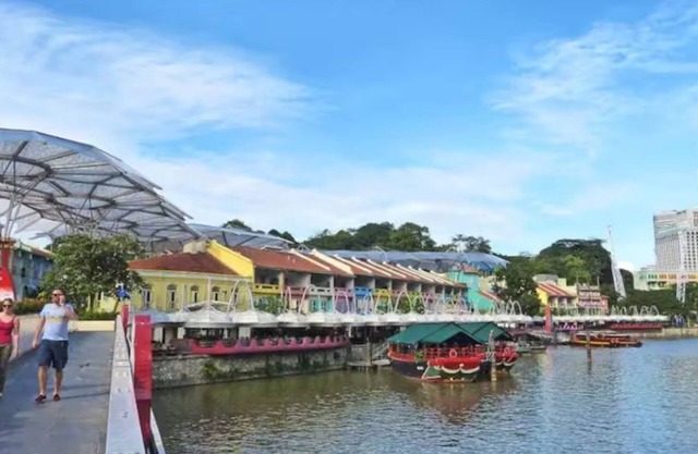 Superior 2-BR in Clarke Quay, 3 mins stroll to MRT