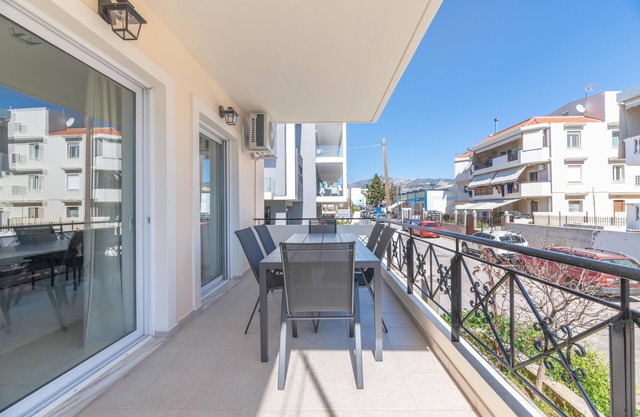 Superior 3BR Apartment in Chalandri