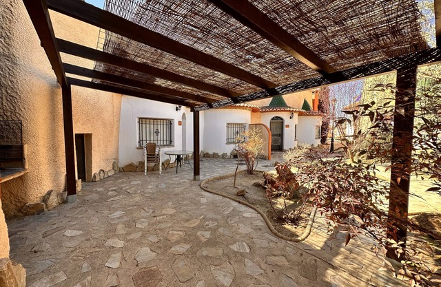 Superior Family Cave for 4 people