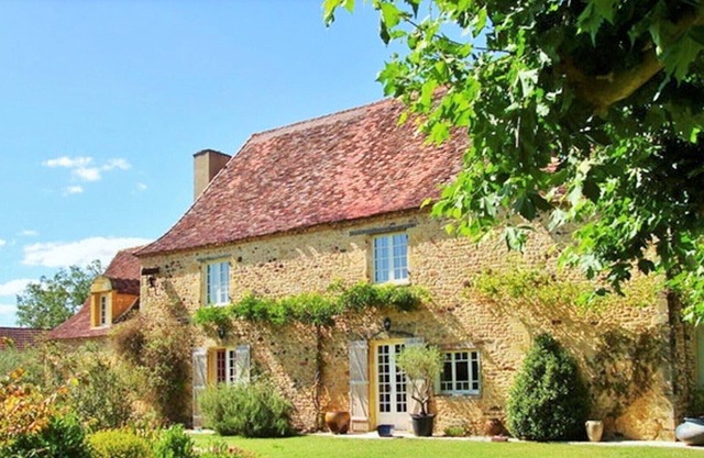 SUPERIOR XVIII c. PROPERTY WITH INFINITY PRIVATE POOL, MATURE PARC AND VIEWS