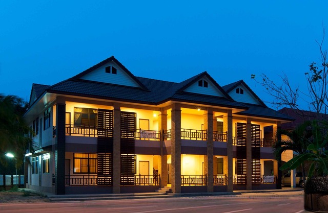 Suporn Lakeview Service APT & Homestay