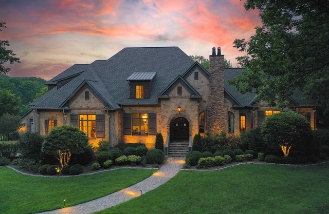 Supreme Luxury for Big Families