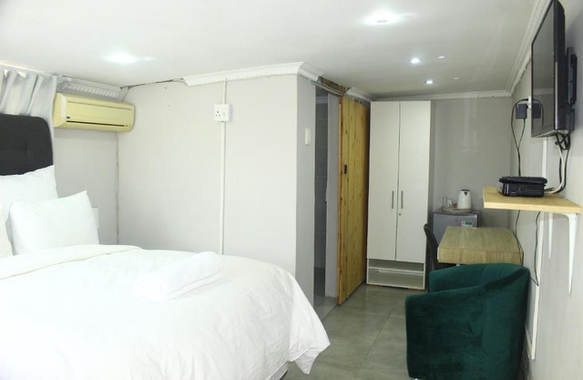 Suprime Hotels and Conference