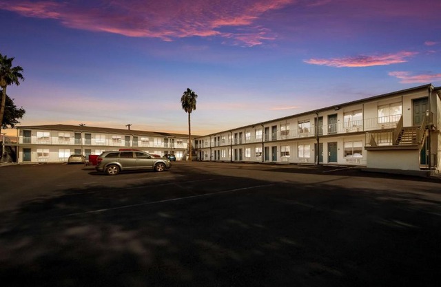 SureStay Hotel by Best Western San Antonio Riverwalk