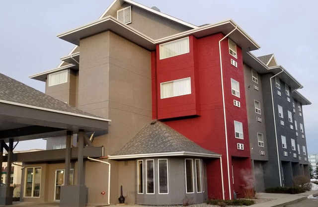 SureStay Plus Hotel by Best Western Lethbridge