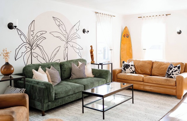 Surf Cottage - Hot Tub - 3 bedroom 2.5 bath in Harbert - near Warren Dunes Beach