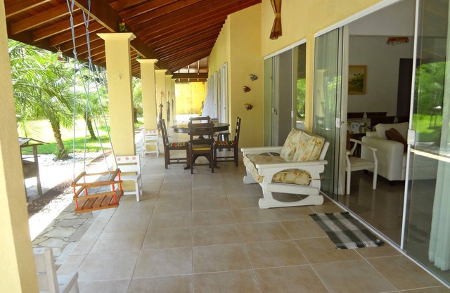 SURF HOUSE with swimming pool, barbecue, snooker, trampoline, ping-pong, swing.