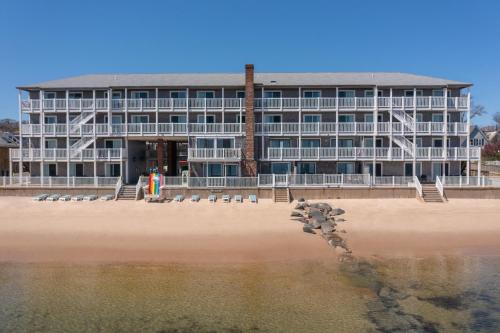 Surfside Hotel and Suites