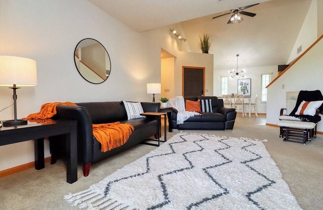Surfside Retreat by Capitol Beach Lake with Pool!