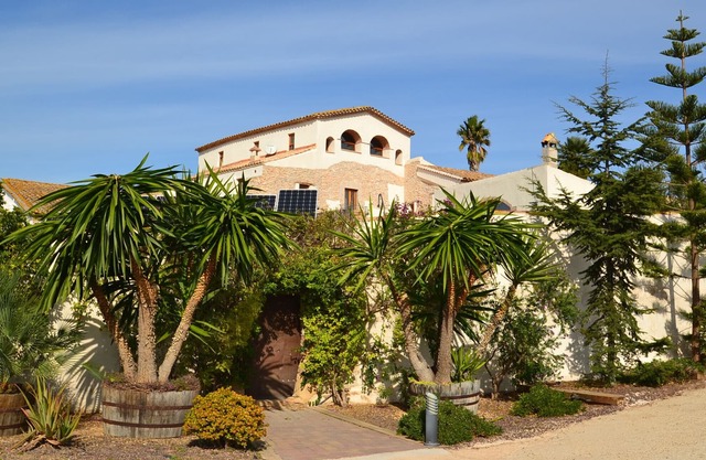 Sustainable Farmhouse from the XVII century surrounded by Penedès wineyards, with private pool