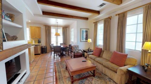 SV253 2BR 3BA Spa Villa with Pool Access & Views
