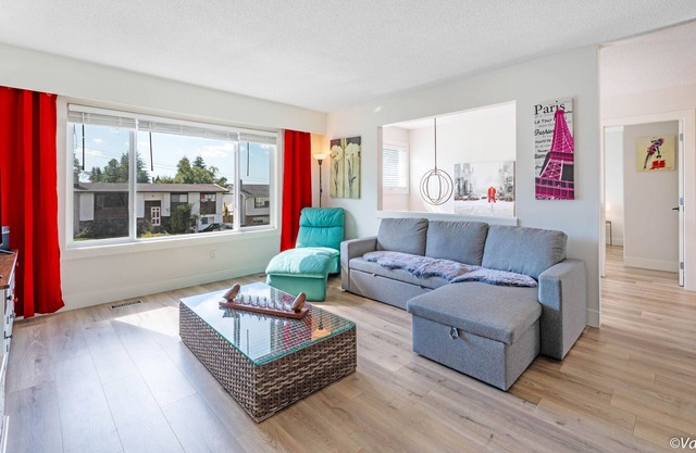 Swan Place - Cheerful 3-bedroom home in Mission