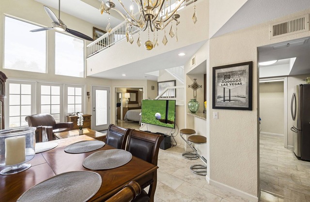 Swanky North Phx Upscale Townhome, Patio, Pool, Near Golf