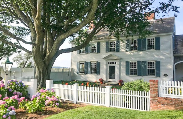 Sweeping Ocean Views, Gorgeous Home With Guest Cottage, Pool and Tennis Court