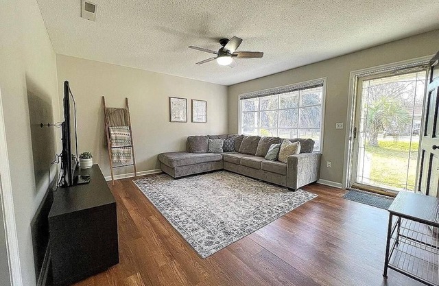 Sweet 3BR Spot - Quiet Hanahan Stay