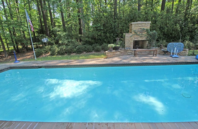 Sweet Elegant Lake Front 3 Acre Southern Hacienda
