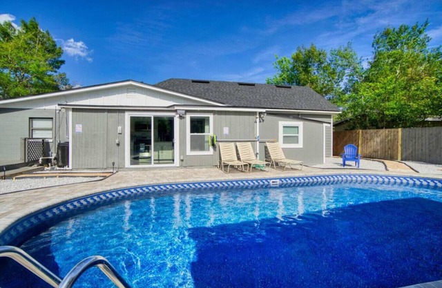 Sweet Home w/Heated Pool in Orange Park near 295