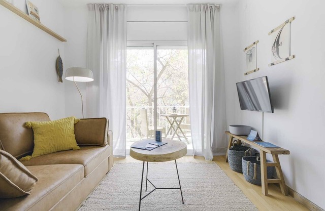 Sweett | Monumental - Three Bedroom Apartment, Sleeps 6