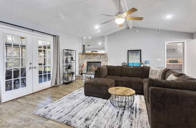 Sweetwater · Sweetwater home in Heart of Mandarin