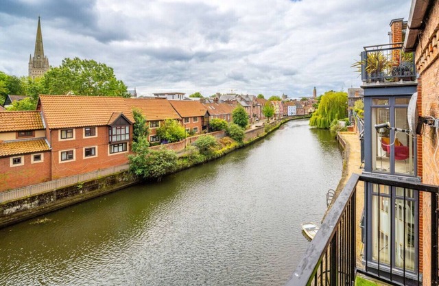 Swift Host | Fishergate 2 bed | River View