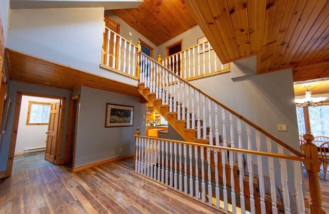 Swift's All Season Cottage - Dwight, Ontario