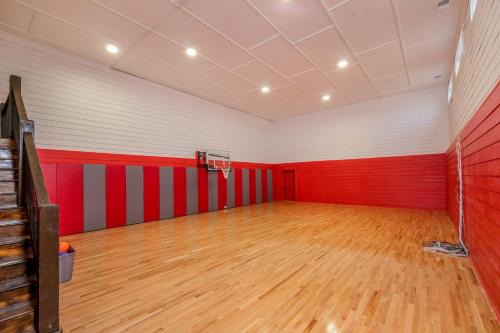 Swim and Gym Mansion