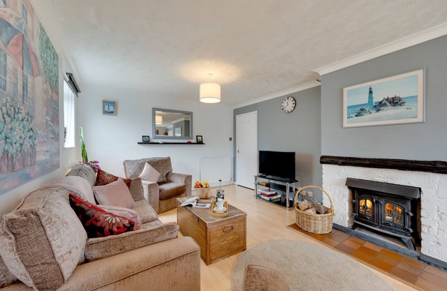 Swinton - Three Bedroom House, Sleeps 5