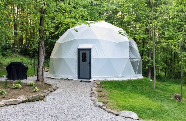 Sycamore Dome - Unique Glampsite w/Chicken Coop