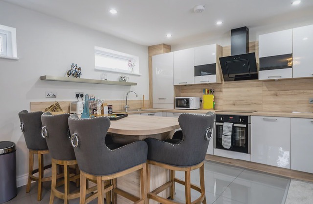 Sycamore Place - 1C - sleeps 4 guests in 2 bedrooms