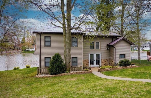 Sylvan Lake House 5-BR 4-BA Full Kit., 2 Pier spaces