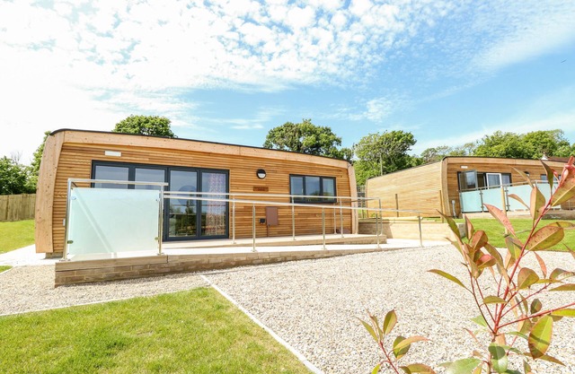 SYRAH, family friendly, character holiday cottage in Seaview