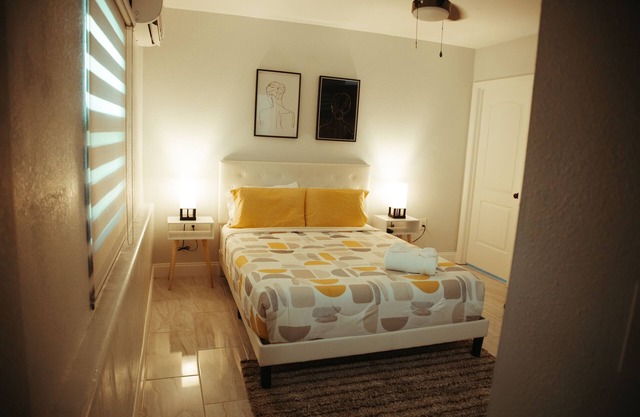t1.Peaceful Getaway in Fort Myers – Great Location!nt2.Spacious & Stylish Apartm