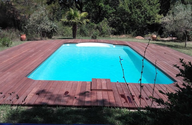 T2 50m² (sleeps 4) + swimming pool on 8600 m² estate, near Aix en Provence