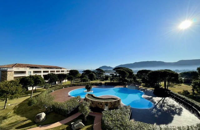 T2 apartment in residence with swimming pool, 2 min walk from the port of Porto-Vecchio