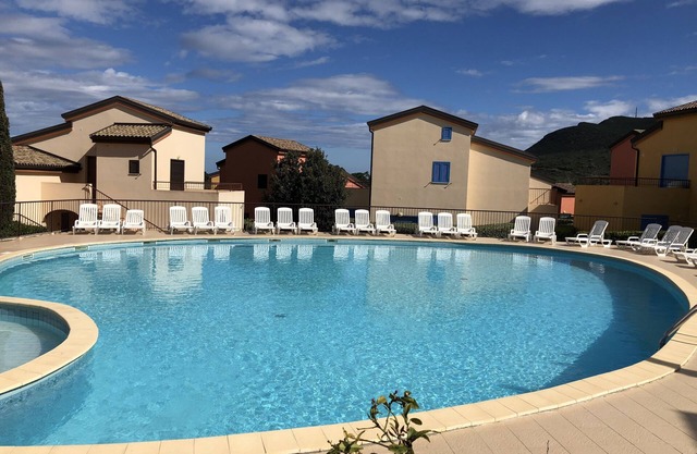 T2 apartment in residence with pool 400m from the beach of Lozari