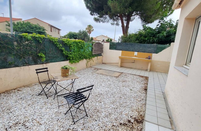 T2 Lumineux et Climatisé Avec Jardin de 30 m2 et Stationnement