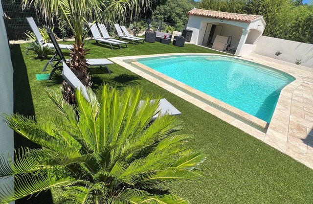T3 Avec Terrasse + Piscine