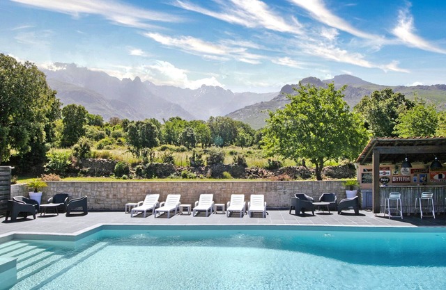 T3 CLEMENTINU in a Corsican villa, any comfort, in peace, with swimming pool.