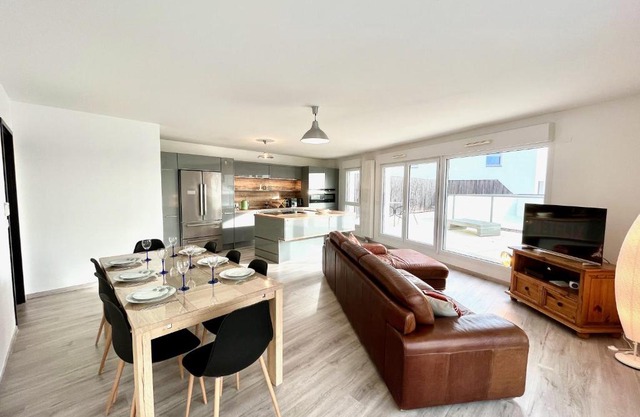 T4 avec grande terrasse et parking privé