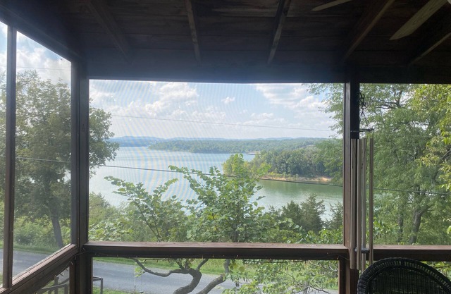 Table Rock Lake Big M Marina close to Eagle Rock