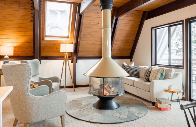 Tahoe Bliss by AvantStay | Mins from Slopes/Shore